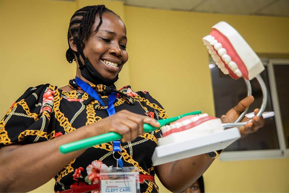 Notre initiative « Tout commence par un sourire » est lancée