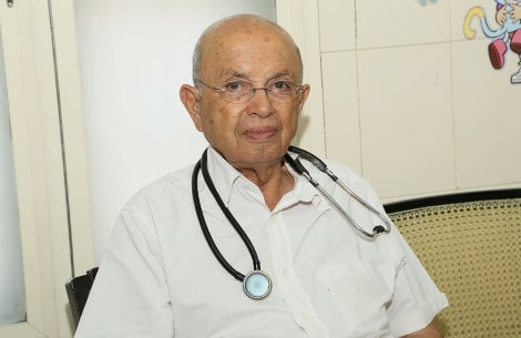 Dr Adenwalla, pionnier de la chirurgie des fentes